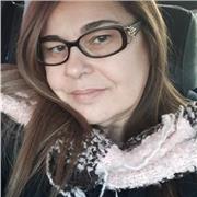 Soy profesora de Lengua castellana y literatura, profesora de Comunicación y profesora de Español para extranjeros